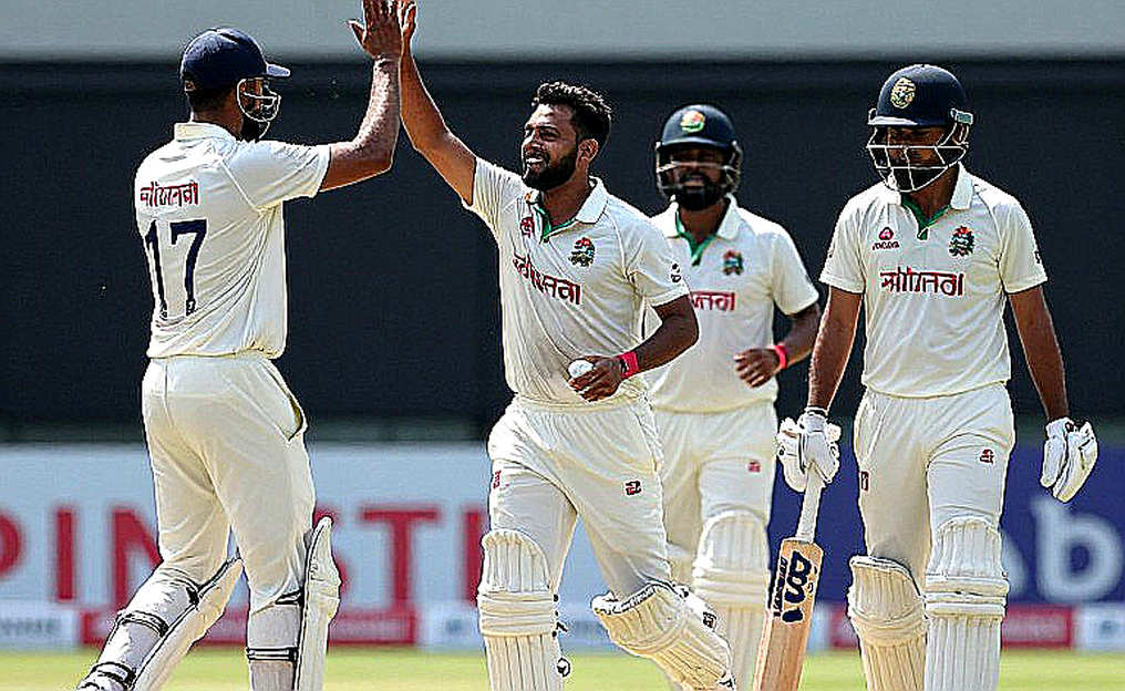 ক্রিকেটের ফ্যান টোকেন: যে লেজার ম্যাচের চেয়ে জোরে কথা বলে